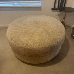 Ottoman With Wheels 