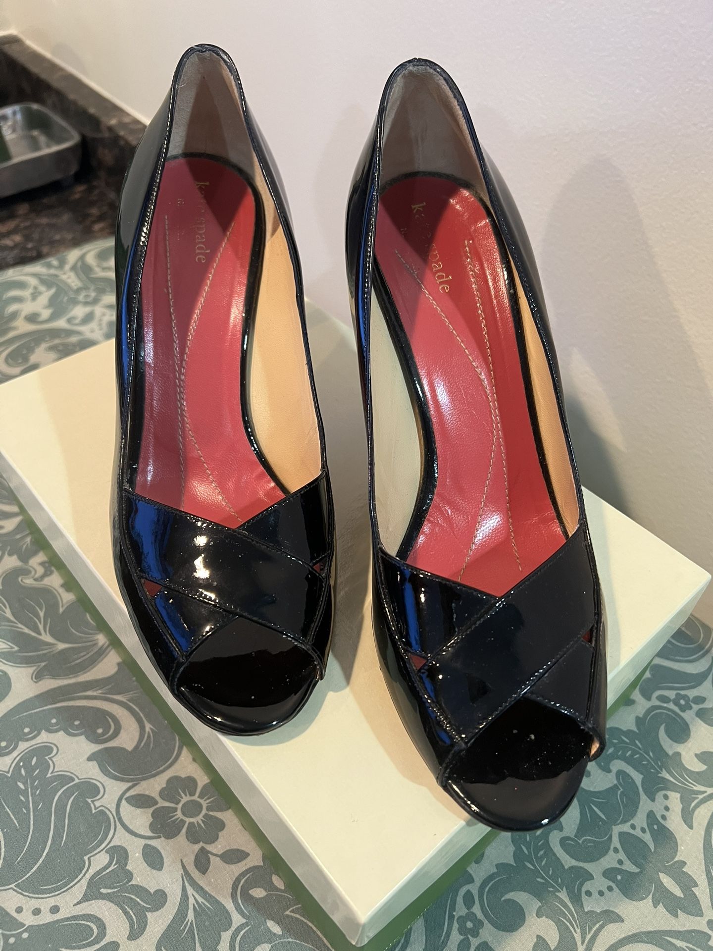 Kate Spade Black Patent Leather. Size 9 1/2
