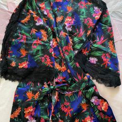 Victoria Secret New Robe 