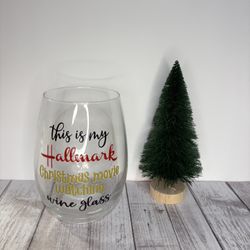 Holiday Wine Glass 