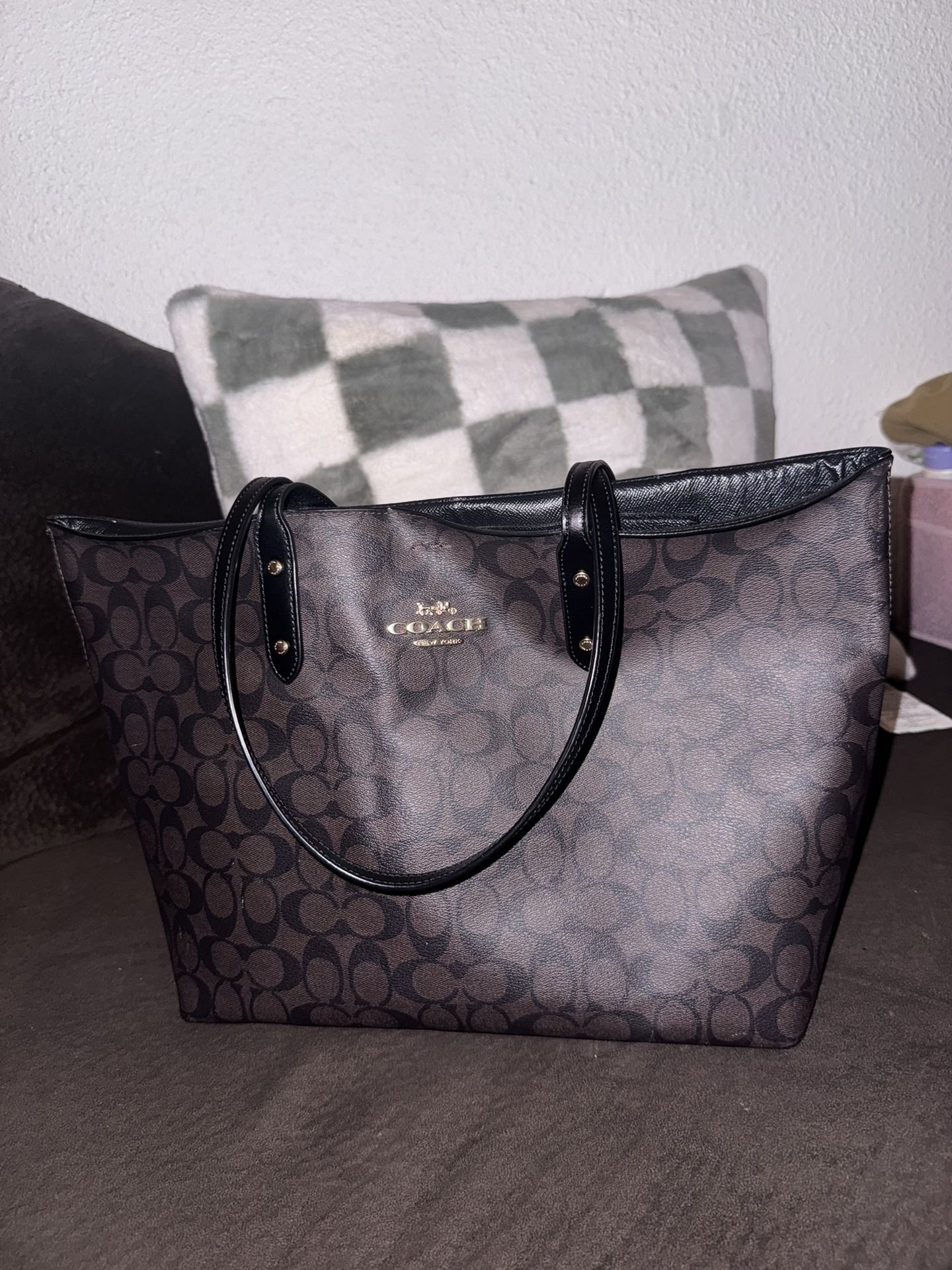 Coach signature tote