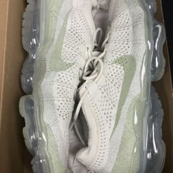Nike Vapormax Size 13