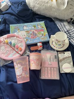 Hello Kitty And Friends