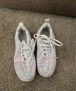 Nikes 2.5 Sz