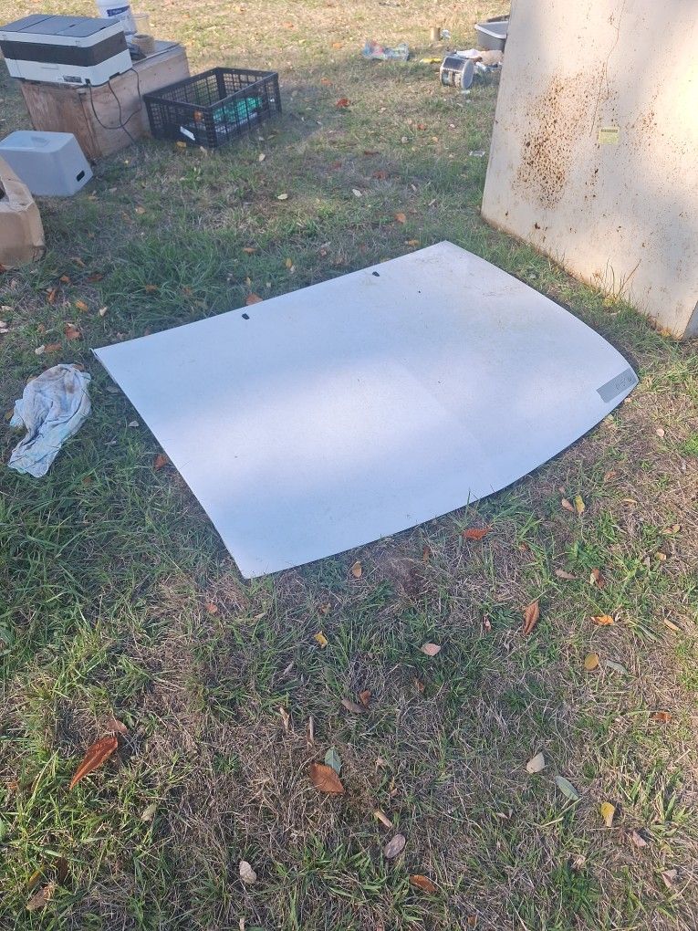 Chevy S10 Hood