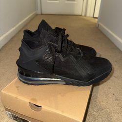 LeBron Xviii Low Size 11 