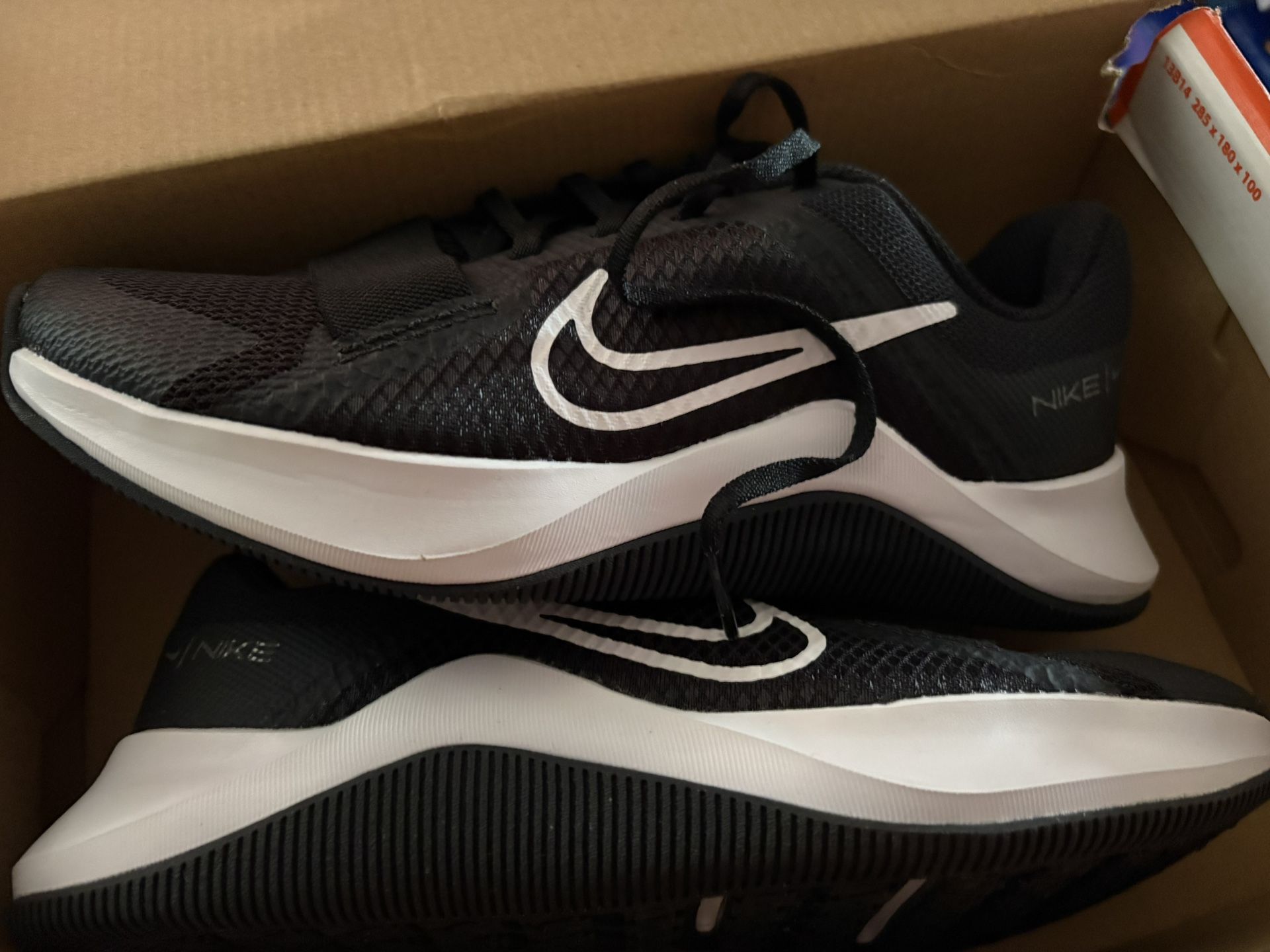 Nikes Size 5
