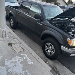 Toyota Tacoma Prerunner V6 Double Cab 