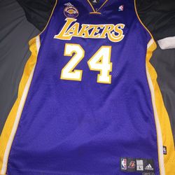 Lakers Adidas Kobe 24 Jersey L g And Lakers Jacket XL Stitched 