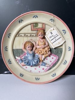 Vintage Resin Ballerina Ballet Dancers Plaque/Plate Wall Hanging 2000s Y2K