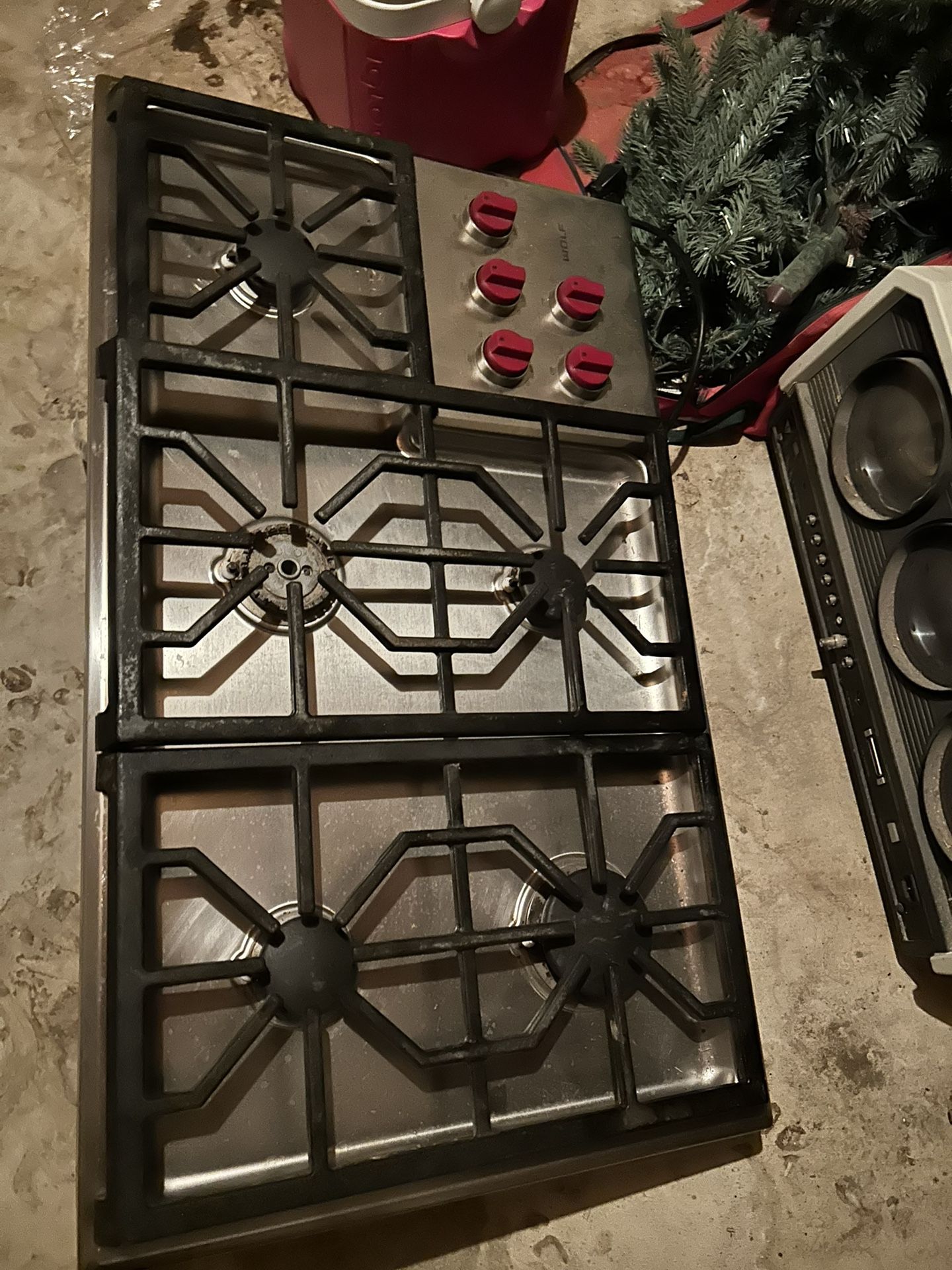 36” Wolf Stainless Gas Cooktop