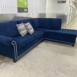 Sectional couch