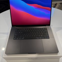 16” MacBook Pro M4 Max, 40 Core GPU/ 16 Core Neural/ 48Gig Ram, 1TB Storage. Space Black/ AppleCare
