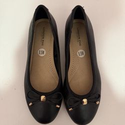 Good Condition | Black London Fog ballet flats with gold accents 