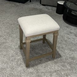 4 New In Box Arabella Backless Counter Stools