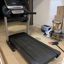 Proform-Pro 5000 Treadmill 