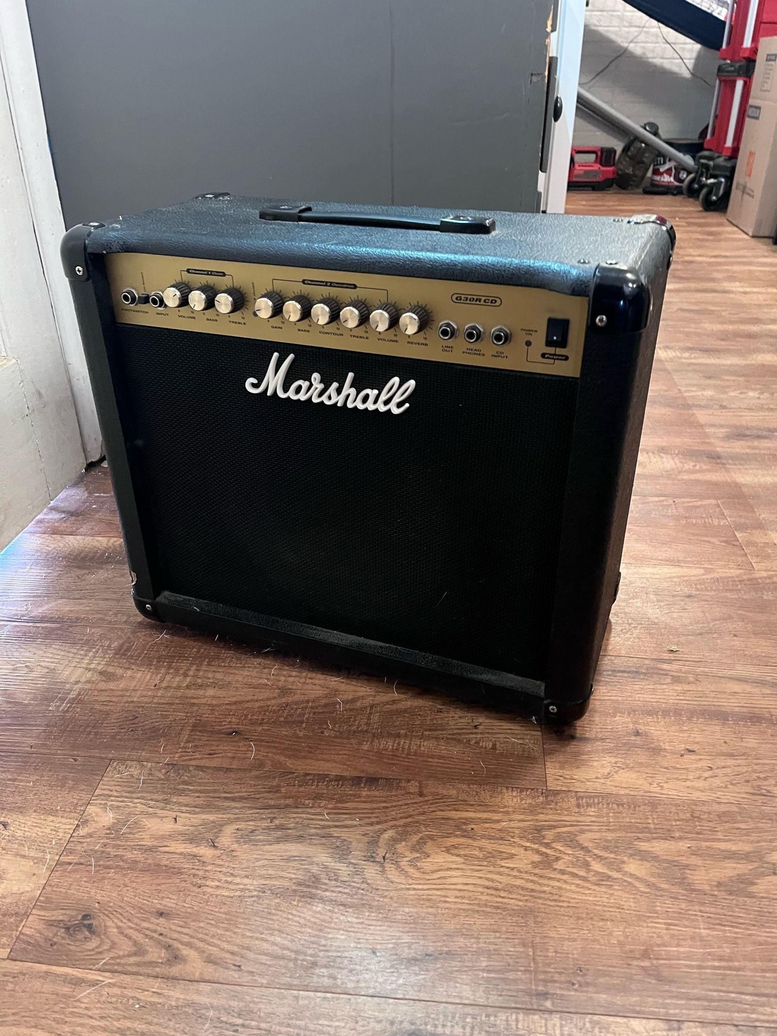 Small Marshall Solid State Amp G30r