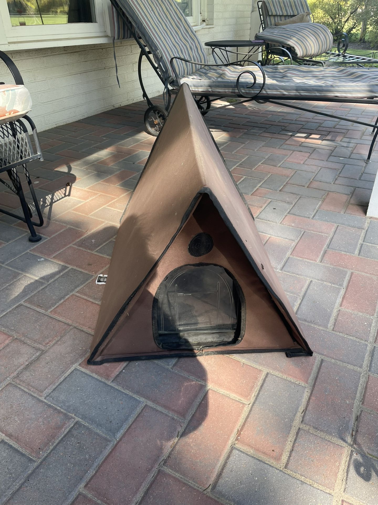 Heated Multi-Kitty House