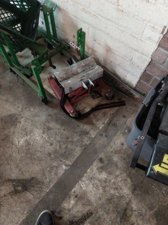 Harbor Freight Tranny Jack 