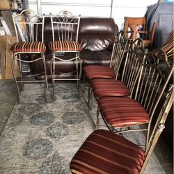 Dining Chairs And Bar Stools 