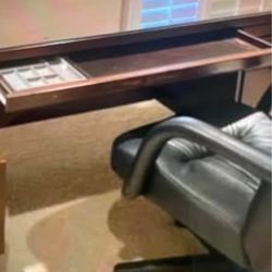 Executive Desk Jens Rison