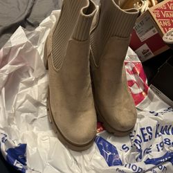 Size 8 Womens 