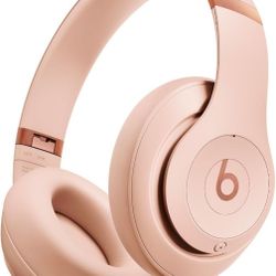 Beats Studio Pro x Kim Kardashian