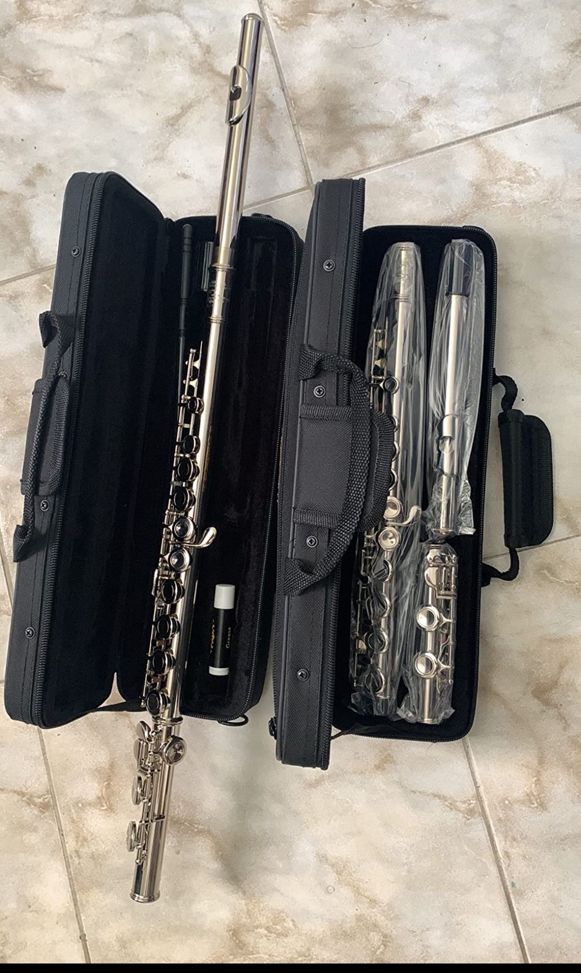 Closed Hole C Flute With Case, Tuning Rod,Joint Grease and Cloth, Gloves, Nickel Siver