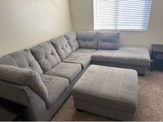 Ashley Marleton Gray Sectional with Matching Ottoman – Great Condition