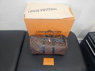 Louis Vuitton Monogram Keepall Bandoulière Duffle Bag