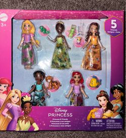 Disney Princess & Friends Set with 5 Small Dolls