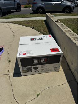 Weber Original Kettle Charcoal Grill – Brand New in Box