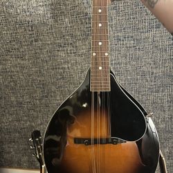 LIKE NEW Kentucky Mandolin 