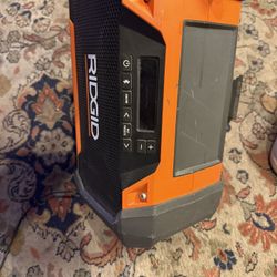 Rigid  18v Hybrid Bluetooth Rsdio