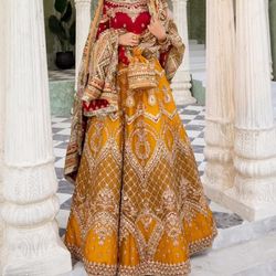 Mehandi Dress For Bride 