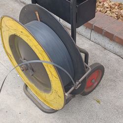 STRAPPING  MACHINE  WHIT  BRAKE  AND  1/2"  INCH  PLASTIC  COIL 