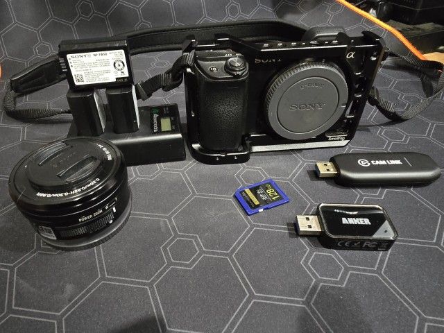 SONY Alpha 6400 (a6400) - Includes Accessories 