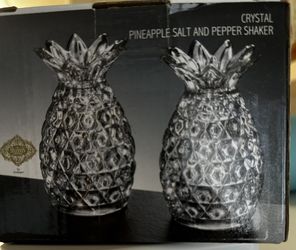 Crystal Salt And Paper Shake