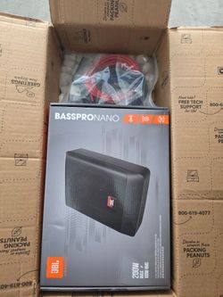 JBL BassPro Nano