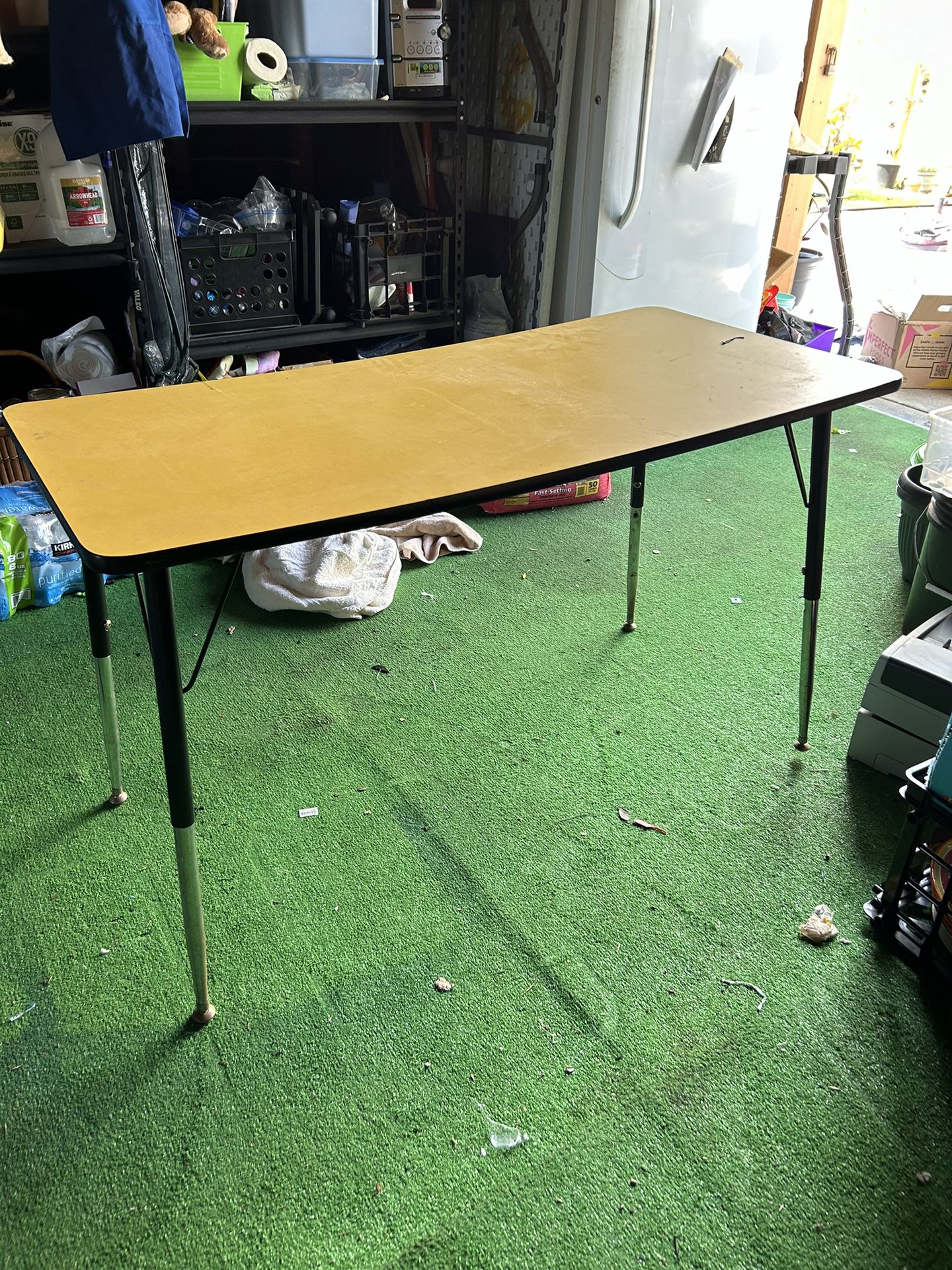 Sturdy Table 