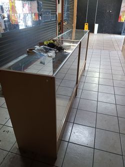 Display cases (need gone by today, the 1st)