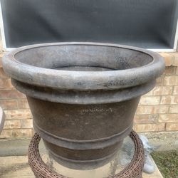 Huge pot for plants!   Please!