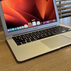 Apple MacBook Air 13” i5/4GB/256GB SSD $180 