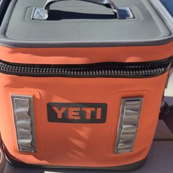 Yeti Soft 12 Cooler Coral LIMITED color