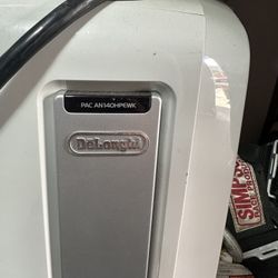 DeLonghi AN140HPEWKC 14,000 BTU Single Hose Portable Air Conditioner Heater Manufacturer RFB