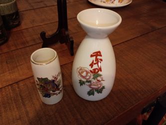 Japanese Porcelain Sake Decanter OR VASE