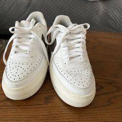 Tenis
