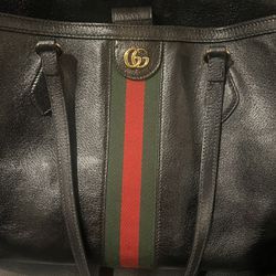 Black Leather Authentic Gucci Tote 