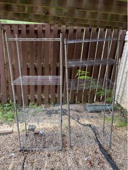Metal storage rack