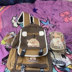Capybara Backpack -Padded Straps And Multiple Compartments. Pencil Case And Keychain Included 